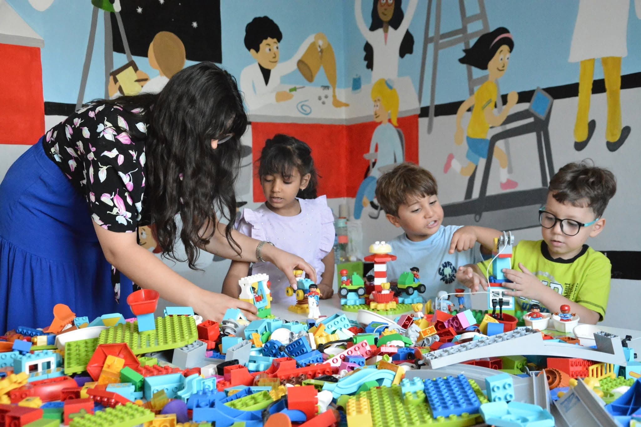 BrainTrain students working together in a hands-on session